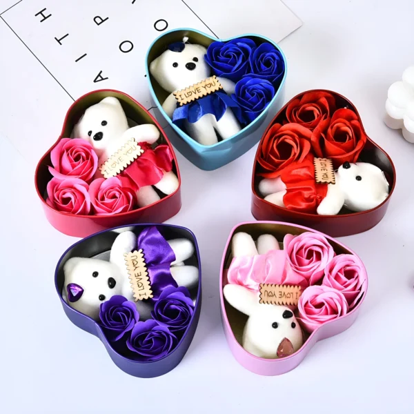 Arreglo floral diseño de corazón - Imagen 3